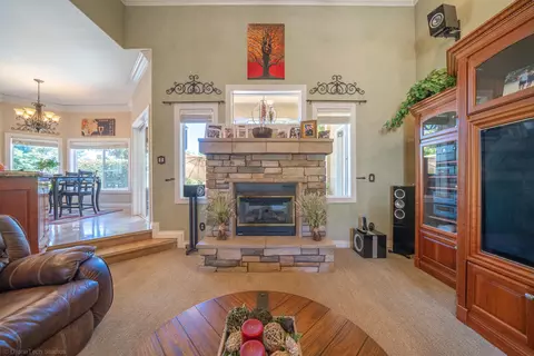3979 Eagle Pkwy, Redding, CA 96001 photo 17