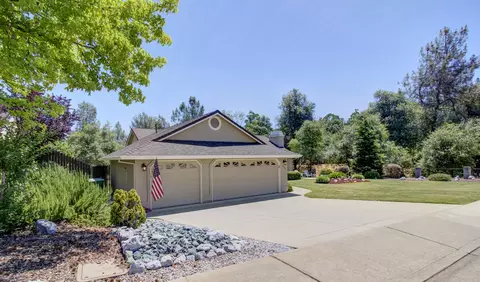 4881 Tralee Ln, Redding, CA 96001 photo 4
