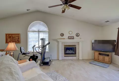 4881 Tralee Ln, Redding, CA 96001 photo 8