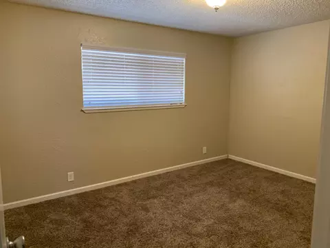 3242 Lawrence Rd, Redding, CA 96002 photo 8