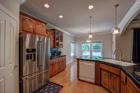 4512 Blue Creek Dr, Redding, CA 96002 photo 13