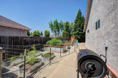 4512 Blue Creek Dr, Redding, CA 96002 photo 39
