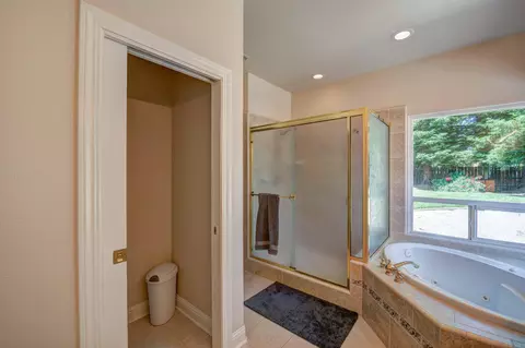 4512 Blue Creek Dr, Redding, CA 96002 photo 19