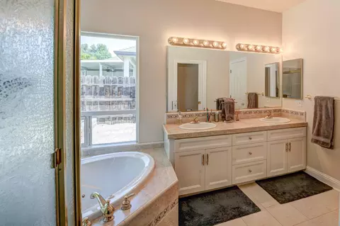 4512 Blue Creek Dr, Redding, CA 96002 photo 18