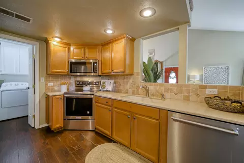 7874 Castle View Ln, Redding, CA 96001 photo 8