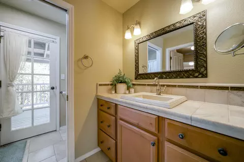 7874 Castle View Ln, Redding, CA 96001 photo 10