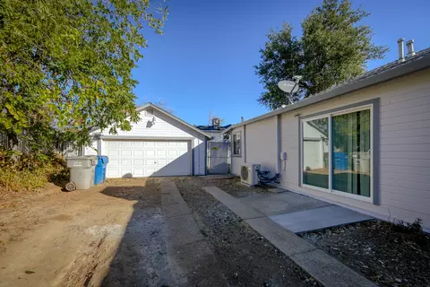 1266 Olive Ave, Redding, CA 96001 photo 26