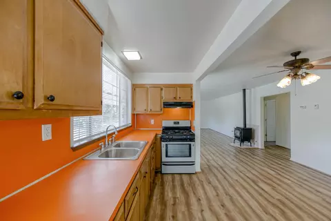 1266 Olive Ave, Redding, CA 96001 photo 7