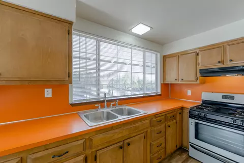 1266 Olive Ave, Redding, CA 96001 photo 3