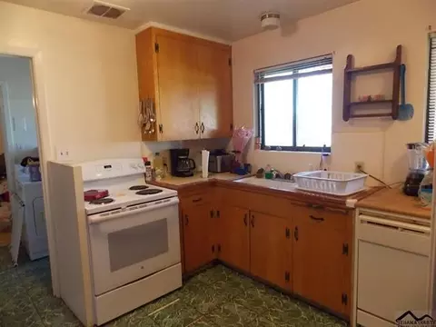 240 Chestnut Ave, Red Bluff, CA 96080 photo 5