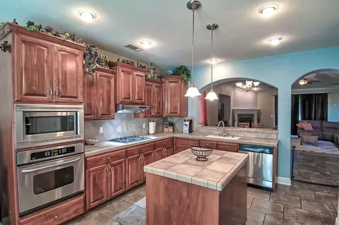 698 Casa Buena St, Redding, CA 96003 photo 12