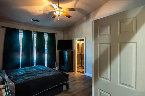 698 Casa Buena St, Redding, CA 96003 photo 17
