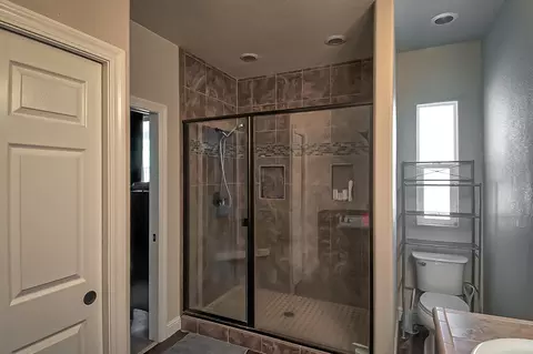 698 Casa Buena St, Redding, CA 96003 photo 21