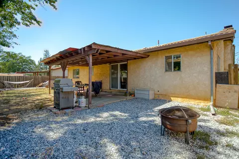 2535 Erin Ln, Redding, CA 96002 photo 10