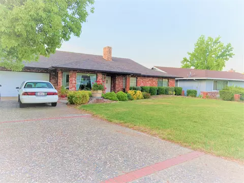 694 Collyer Dr, Redding, CA 96003 photo 3