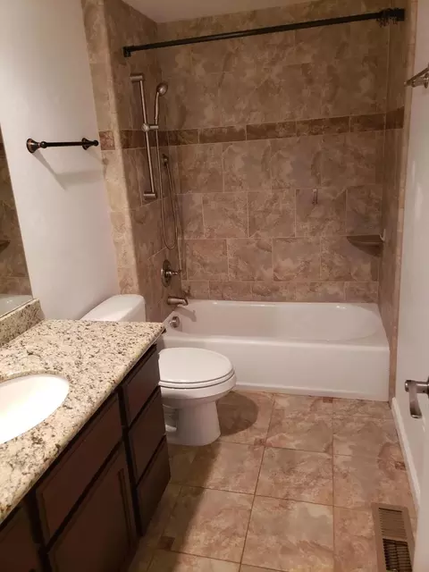 1605 Oak St, Redding, CA 96001 photo 5