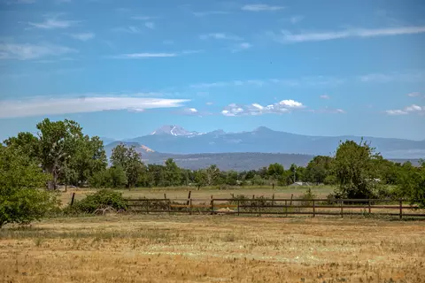21955 Kimberly Rd, Anderson, CA 96007 photo 2