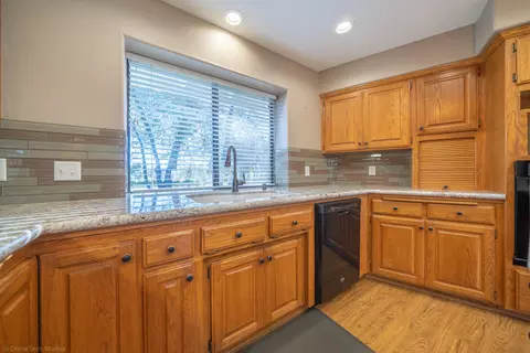 13386 Pala Mesa Cir, Redding, CA 96003 photo 14