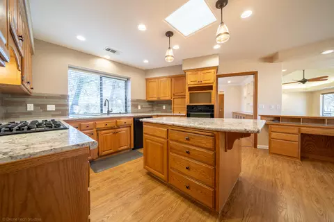 13386 Pala Mesa Cir, Redding, CA 96003 photo 16