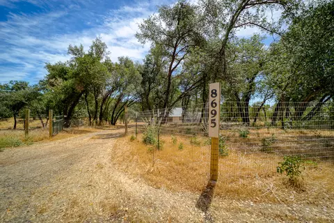 8695 Churn View Pl, Redding, CA 96002 photo 31