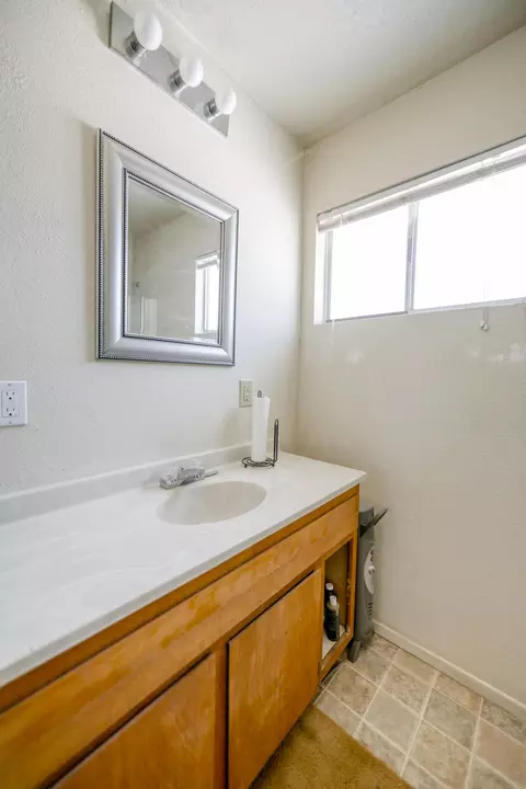 8695 Churn View Pl, Redding, CA 96002 photo 10