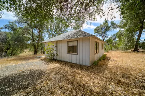 8695 Churn View Pl, Redding, CA 96002 photo 1