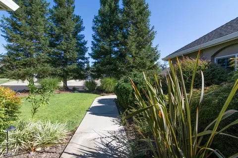 19367 Titleist Way, Redding, CA 96003 photo 4