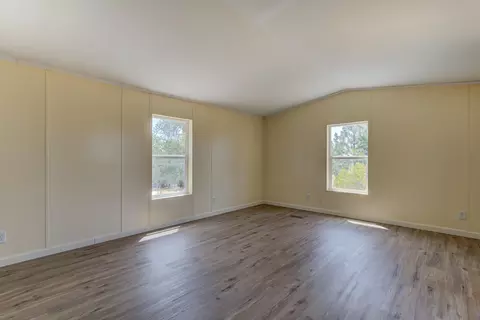21378 Lela Ln, Redding, CA 96003 photo 4
