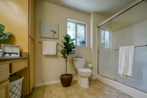 844 Loma St, Redding, CA 96003 photo 33