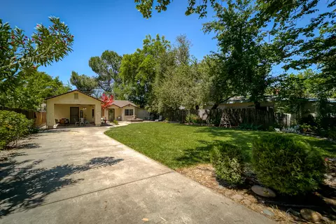 844 Loma St, Redding, CA 96003 photo 43