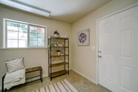 844 Loma St, Redding, CA 96003 photo 36