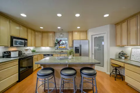 844 Loma St, Redding, CA 96003 photo 21