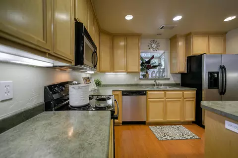 844 Loma St, Redding, CA 96003 photo 17