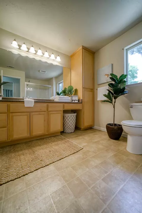 844 Loma St, Redding, CA 96003 photo 34