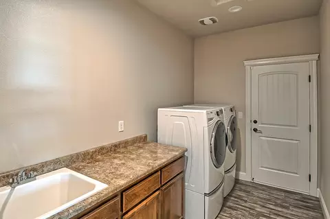 466 Belvedere Dr, Redding, CA 96003 photo 9