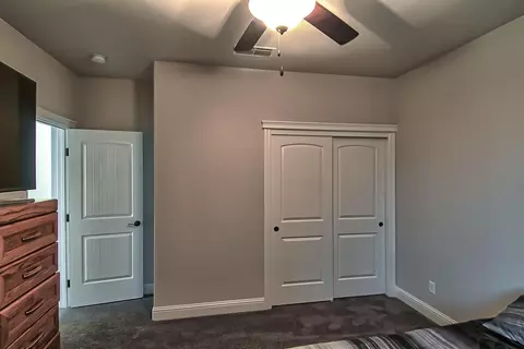 466 Belvedere Dr, Redding, CA 96003 photo 11