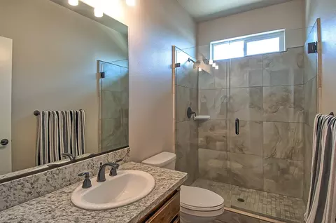 466 Belvedere Dr, Redding, CA 96003 photo 7