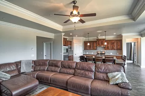466 Belvedere Dr, Redding, CA 96003 photo 5