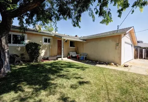 1232 Scenic Way, Redding, CA 96001 photo 1
