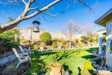 2358 Tradition Way, Redding, CA 96001 photo 22