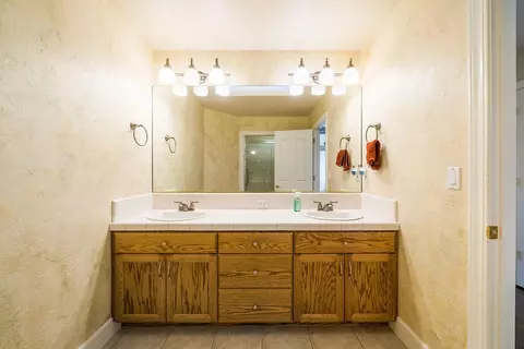 2358 Tradition Way, Redding, CA 96001 photo 18