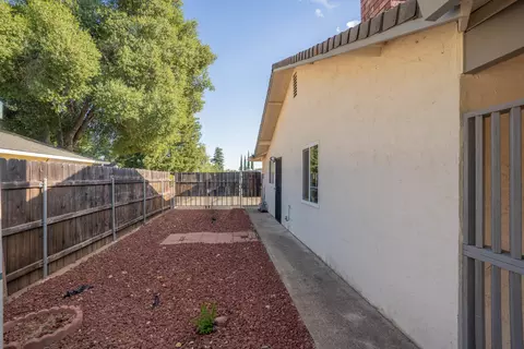 700 Charlene Way, Redding, CA 96002 photo 41