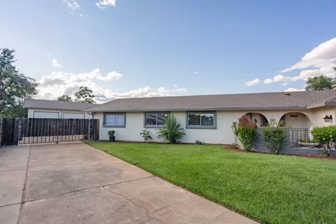 700 Charlene Way, Redding, CA 96002 photo 4