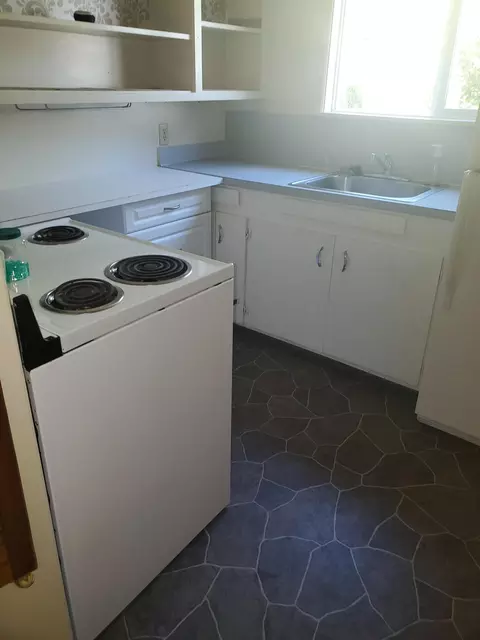 1160 Trinity, Redding, CA 96001 photo 3