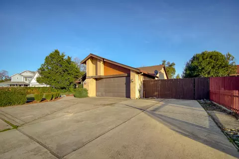 1849 Forest Glen Ct, Redding, CA 96002 photo 4