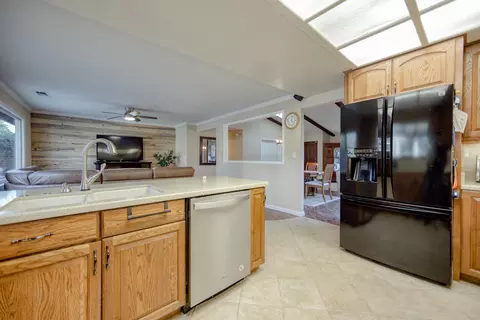 1849 Forest Glen Ct, Redding, CA 96002 photo 14
