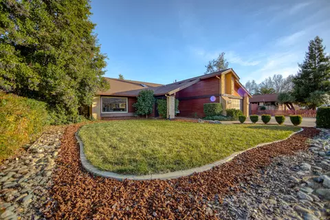 1849 Forest Glen Ct, Redding, CA 96002 photo 1