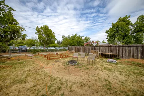 1736 Garden Ave, Redding, CA 96001 photo 18