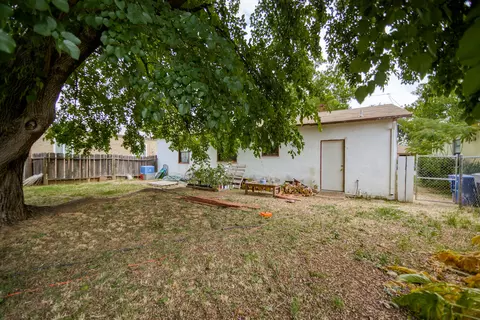 1736 Garden Ave, Redding, CA 96001 photo 21