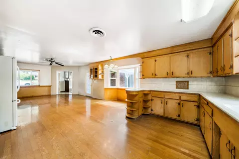 3335 Sacramento Dr, Redding, CA 96001 photo 9